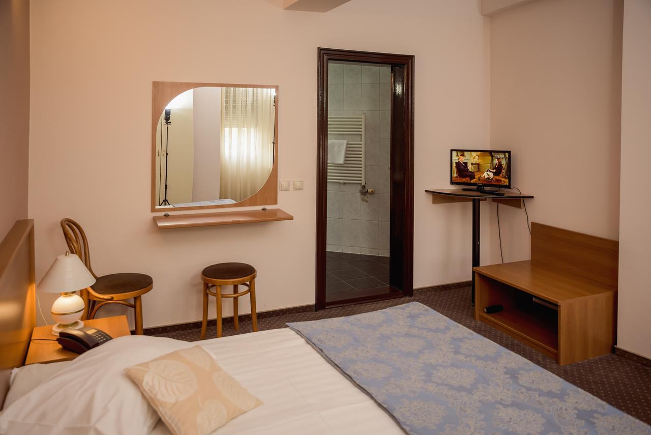 Hotel Reghina Τιμισοάρα Εξωτερικό φωτογραφία