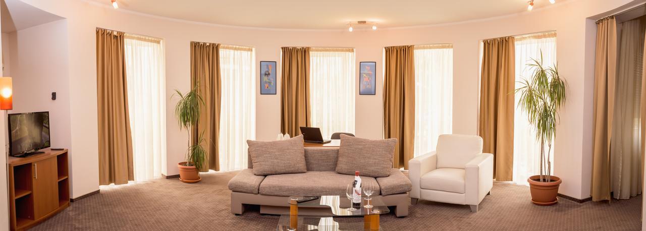 Hotel Reghina Τιμισοάρα Εξωτερικό φωτογραφία