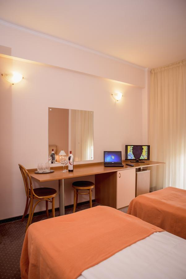 Hotel Reghina Τιμισοάρα Εξωτερικό φωτογραφία